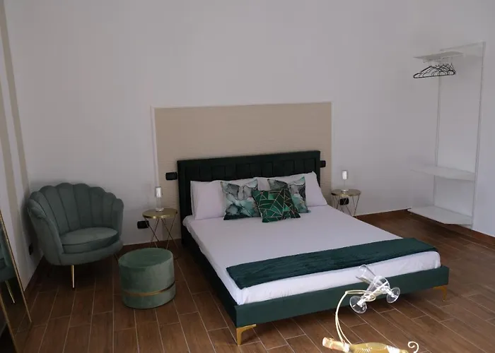 Lt La Bed & Breakfast